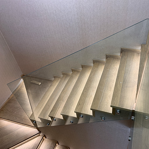 Üveg lépcsőkorlát